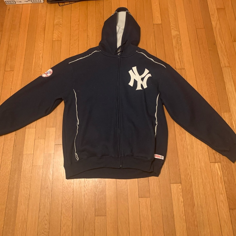 Like new NYY hooded zip sweatshirt